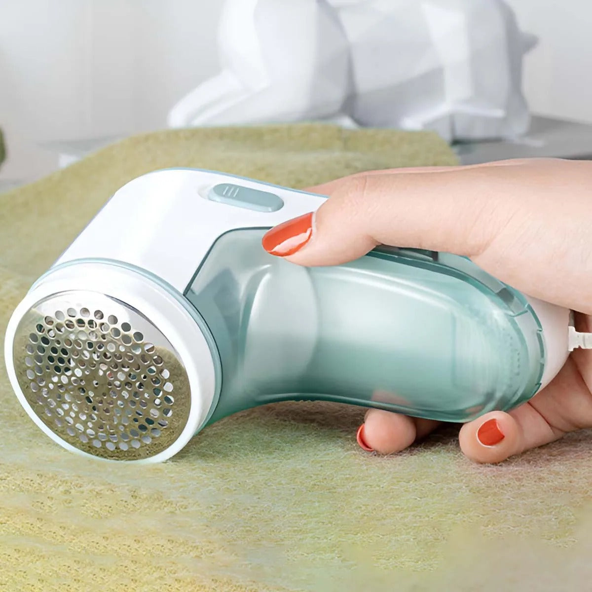 Electric Lint Remover – Rechargeable Fabric Shaver for Clothes, Sofa & Carpets